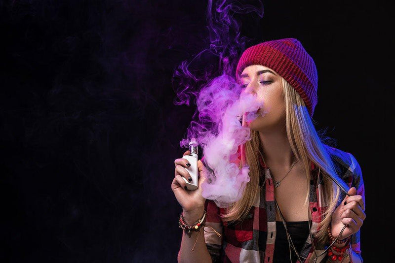 Choosing Between Disposable and Traditional Vapes in Canada - Fog City Vape
